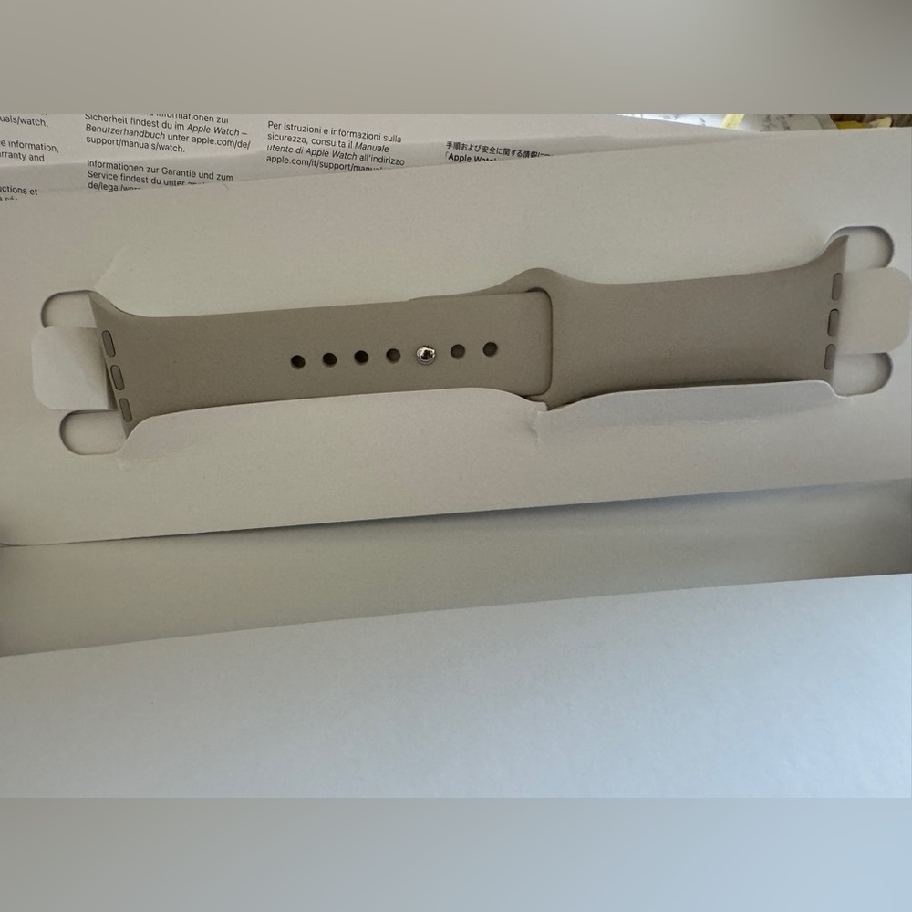 apple watch sports band - for apple watch series 9 - never worn